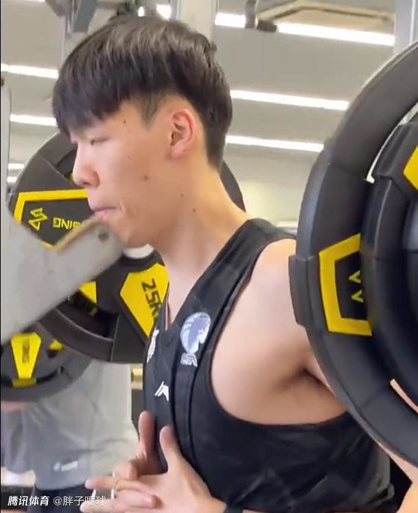 美女扒开逼
